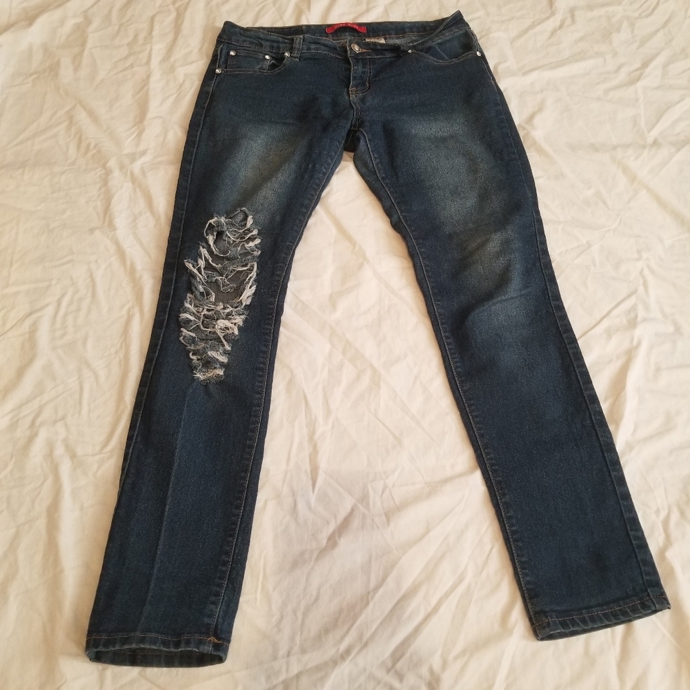 GOGO STAR Women's Distressed Blue Jeans size 11